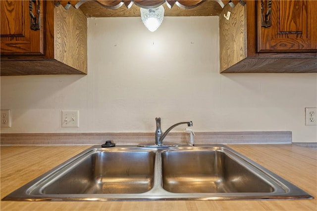 kitchen featuring sink