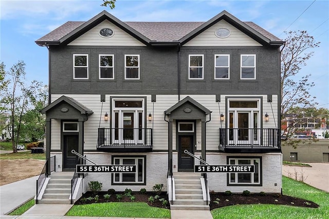 multi unit property with a balcony