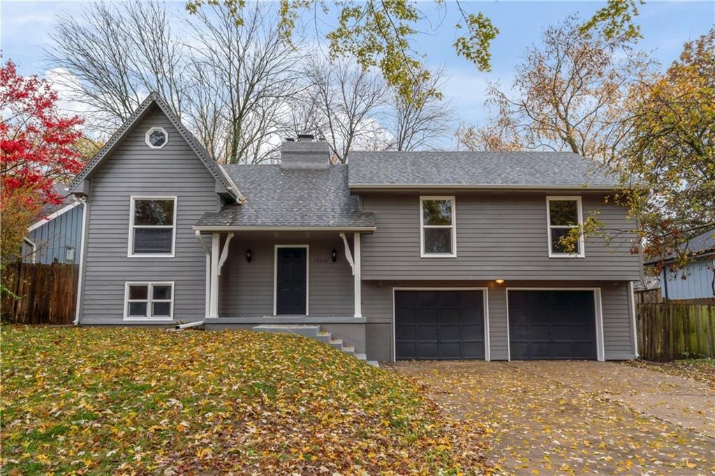 view of front of home featuring a garage