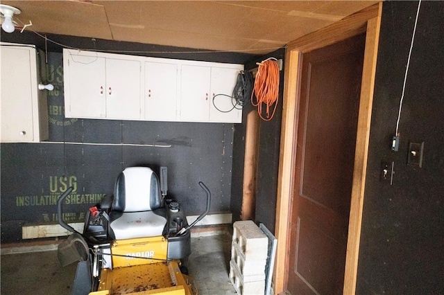 207 N Elm St, Coffeyville, KS 67337 - view of below grade area
