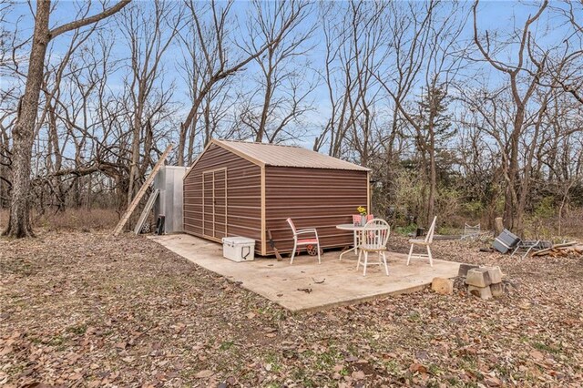 view of outbuilding