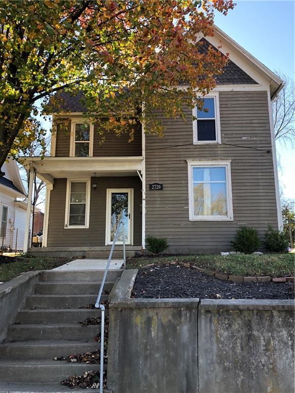 2720 Patee St, Saint Joseph, MO 64507 - traditional-style house with covered porch