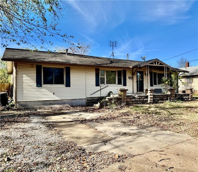 view of front facade featuring covered porch