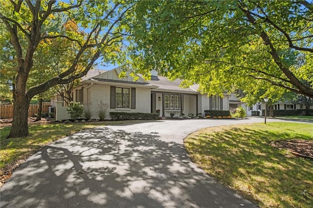 view of front of house with a front yard