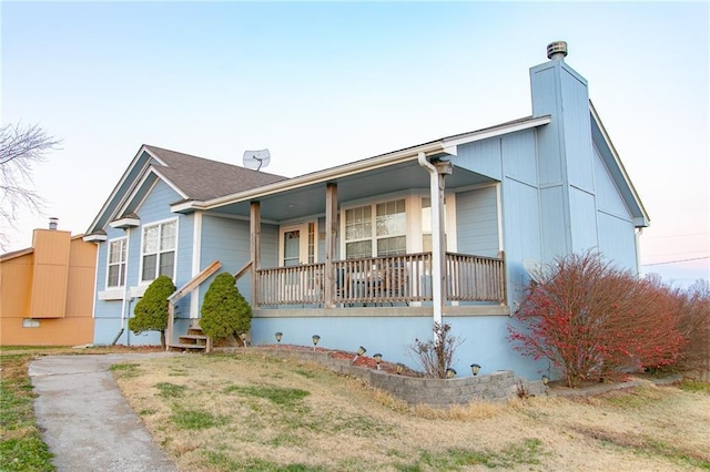 view of front of house with covered porch