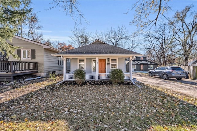 view of front of home featuring covered porch