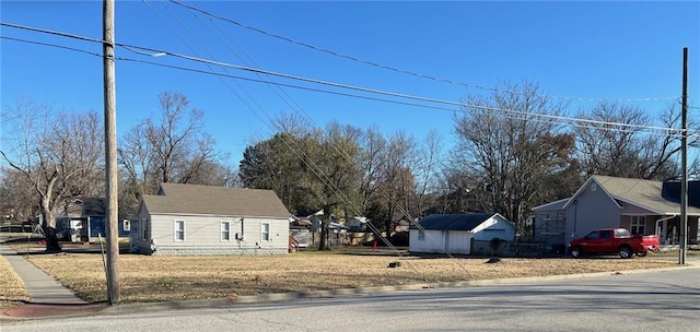 Listing photo 2 for 122-124 N Spring St, Nevada MO 64772