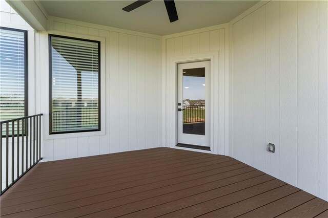 1516 NW 106th St, Kansas City, MO 64155 - deck featuring ceiling fan