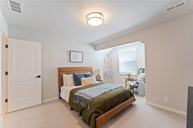 1516 NW 106th St, Kansas City, MO 64155 - bedroom featuring visible vents, baseboards, and light carpet
