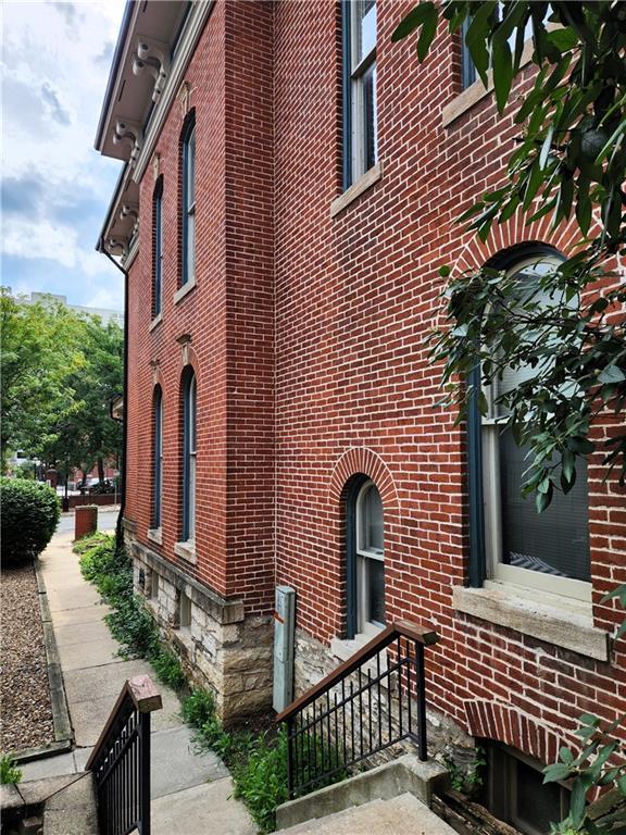 1070 Washington St, Kansas City, MO 64105 - photo 20