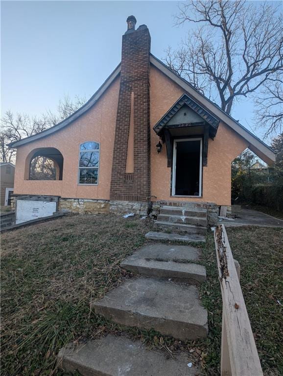 view of front of house