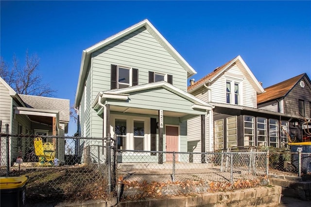 view of front of property featuring covered porch