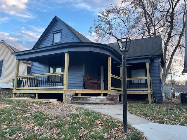 view of front of house featuring covered porch