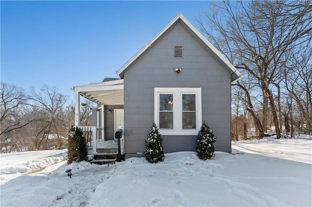 view of front of house with covered porch