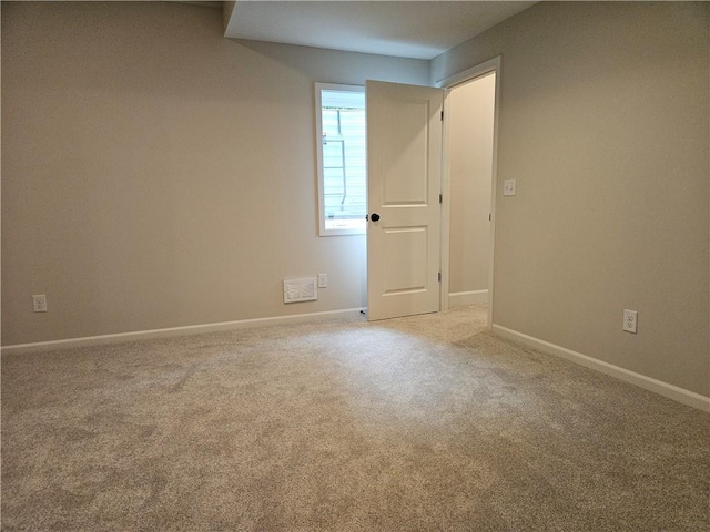 14608 Aspen Cir, Basehor, KS 66007 - empty room with carpet flooring and baseboards