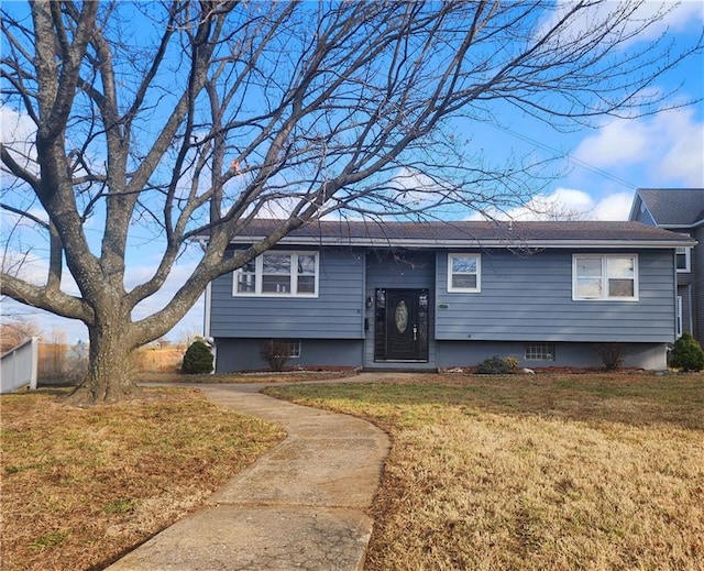 view of front of property with a front lawn