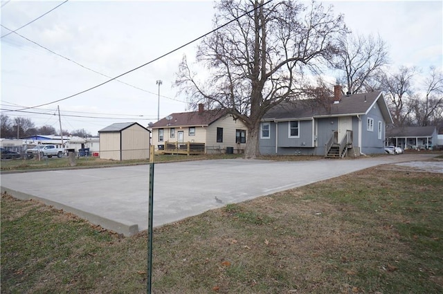 exterior space with a front yard