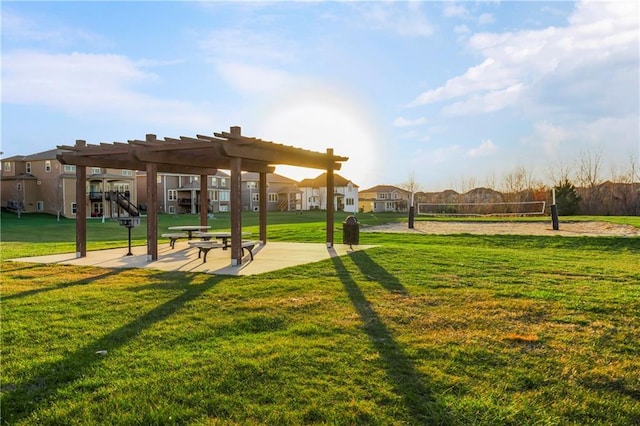 9509 W 164th St, Stilwell, KS 66085 - view of community featuring volleyball court, a yard, and a residential view