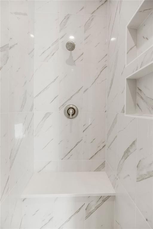 4102 W 158th Ter, Overland Park, KS 66224 - bathroom featuring tiled shower