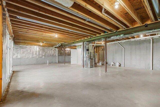 4102 W 158th Ter, Overland Park, KS 66224 - unfinished basement with heating unit