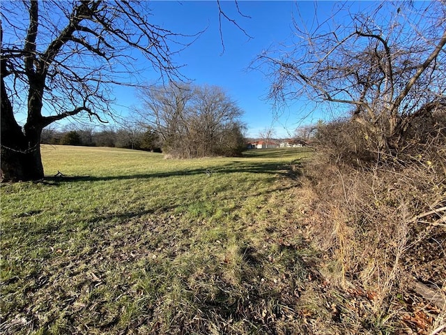 Tudor Rd, Lees Summit, MO 64086