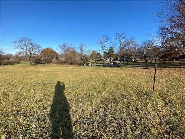 Tudor Rd, Lees Summit, MO 64086