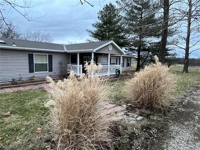 view of front facade featuring covered porch