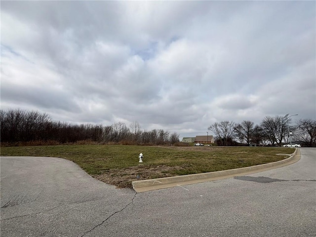3200 Pear St, Saint Joseph, MO 64503 - photo 3