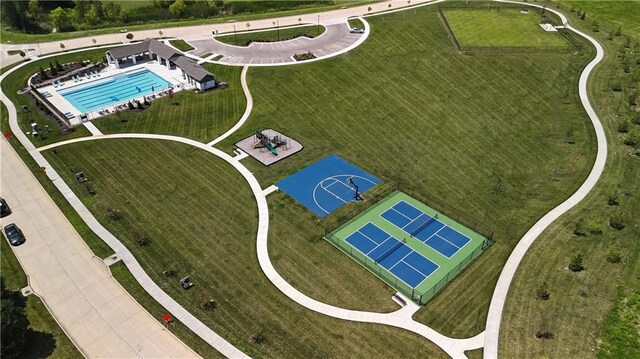 1515 SW Arbor Park Dr, Lees Summit, MO 64082 - bird's eye view of a pool area