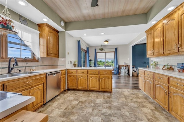 kitchen with kitchen peninsula, backsplash, wood ceiling, sink, and dishwasher