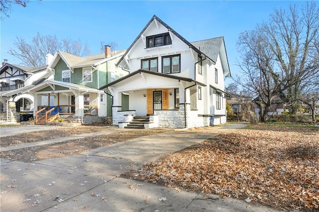 view of front facade featuring covered porch