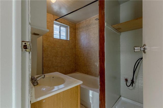 bathroom featuring sink