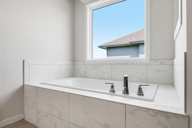 17157 W 164th Ter, Olathe, KS 66062 - bathroom with a bath