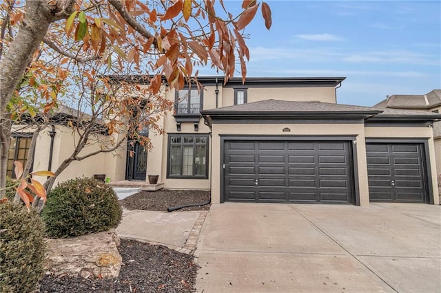 view of front of house featuring a garage