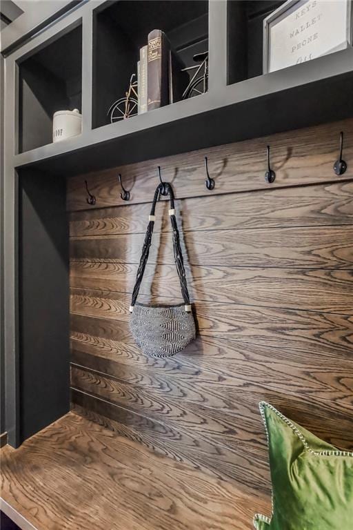 16781 S Fellows St, Olathe, KS 66062 - view of mudroom