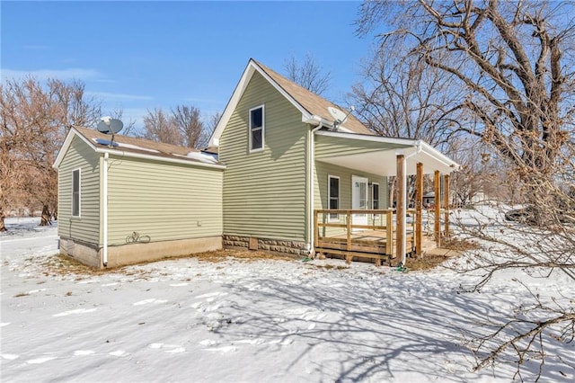 exterior space featuring a porch