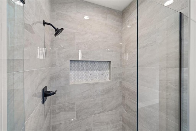 4027 NE Sagamore Dr Unit A, Lees Summit, MO 64064 - full bathroom featuring a shower stall