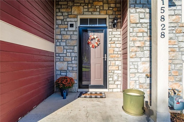 view of property entrance