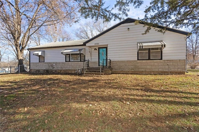 view of front of house with a front yard