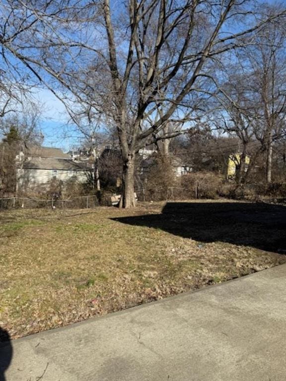 1538 E 50th Ter, Kansas City, MO 64110 - photo 3