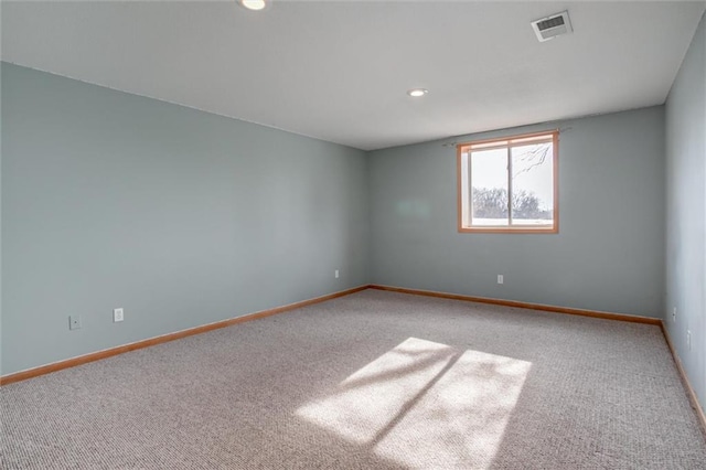 view of carpeted spare room