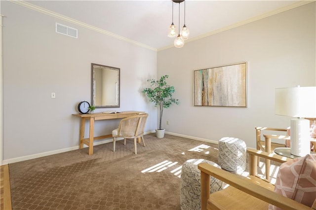 living area featuring carpet flooring and crown molding