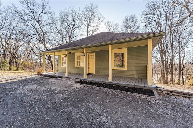 view of front of property featuring a porch