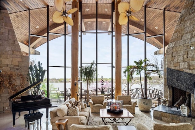 common area featuring a water view