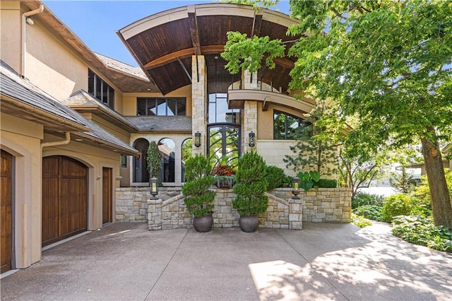 472 N Winnebago Dr, Lake Winnebago, MO 64034 - view of patio with a gate