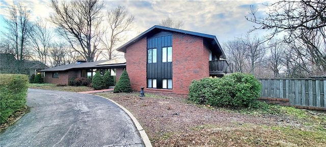 view of home's exterior