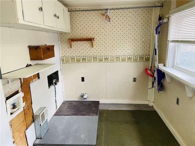 laundry room featuring a wealth of natural light