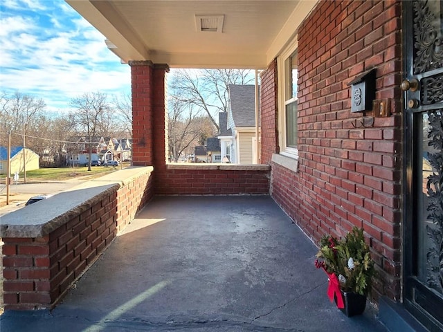 view of patio / terrace with covered porch