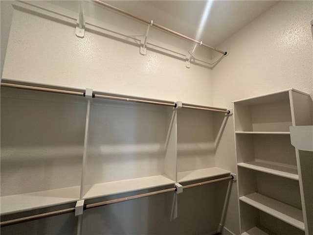 7050 NW Yulich Ct, Parkville, MO 64152 - view of spacious closet