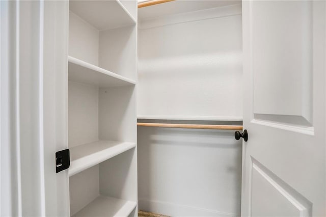 7050 NW Yulich Ct, Parkville, MO 64152 - view of spacious closet
